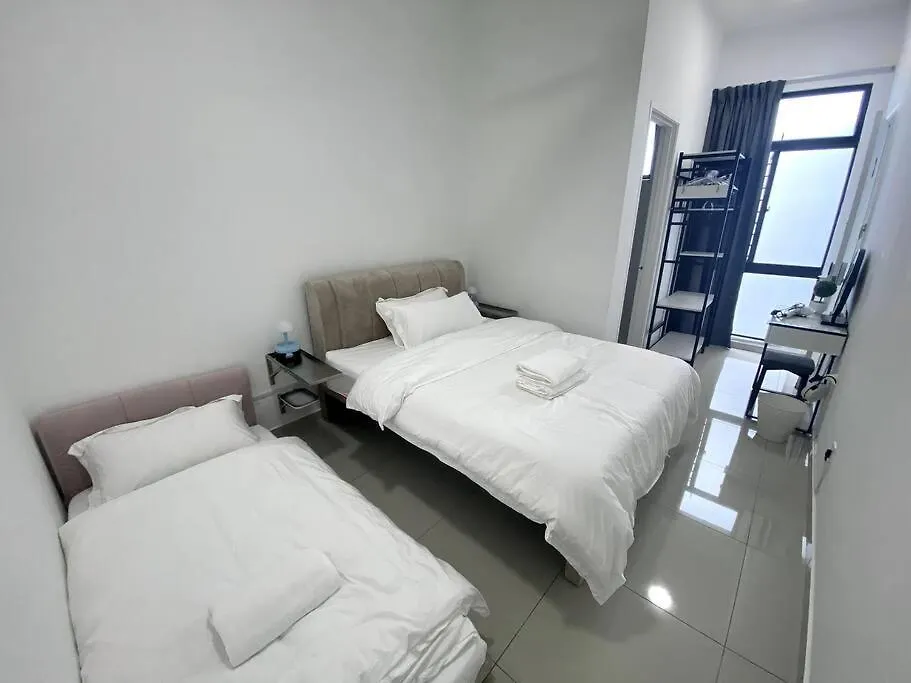 Holiday home Bukit Indah Double Storey House Nearby Aeon - Legoland - Tuas - 9Pax Johor Bahru Malaysia